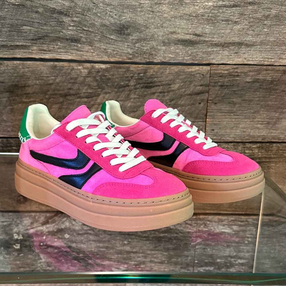 Steve Madden Pink and Black Sneakers